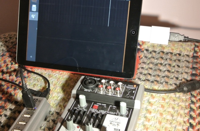 Connecting Behringer Xenyx 302USB Mixer using a generic USB hub